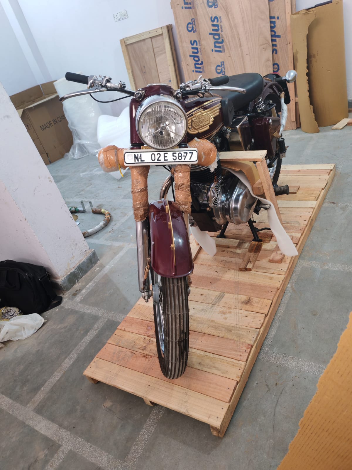Repaint Your Royal Enfield Bullet In Delhi