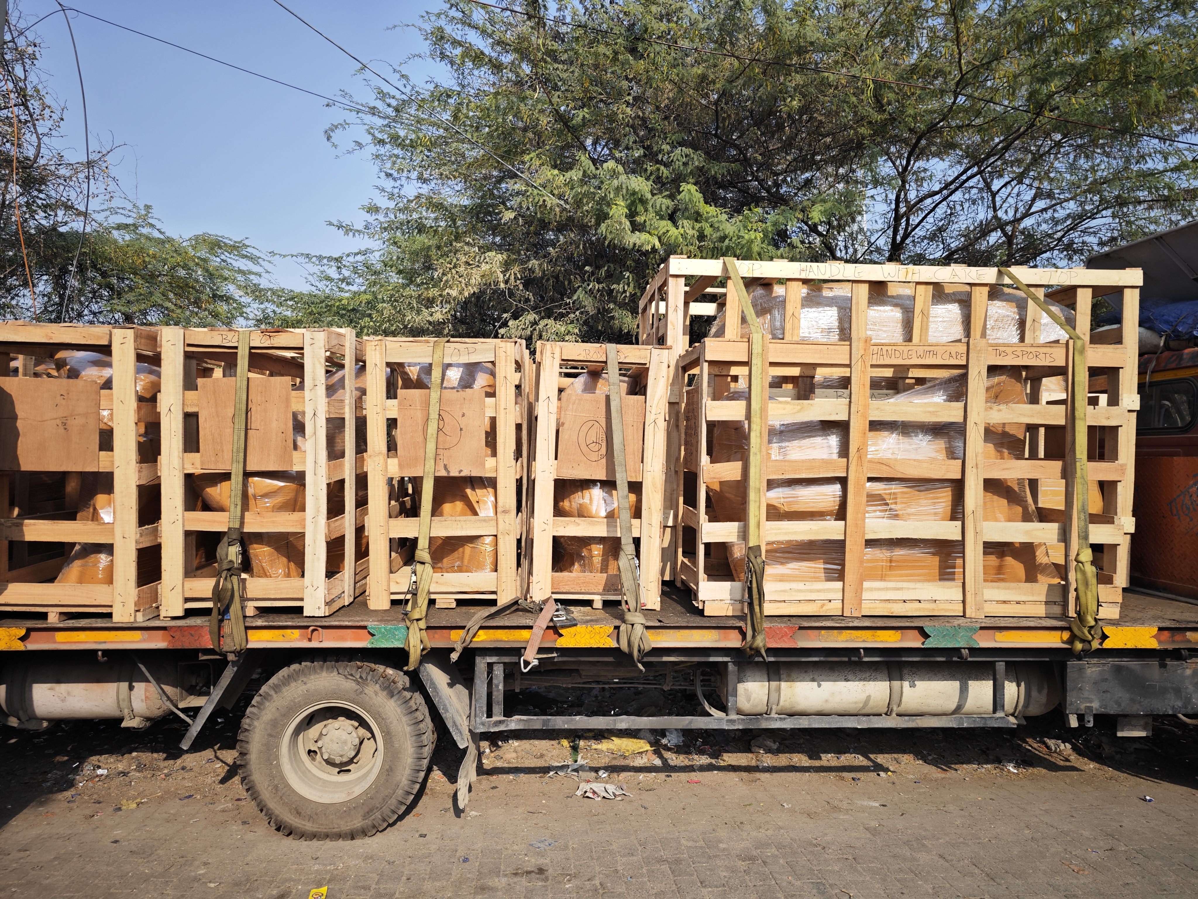 EXPORT NEW ROYAL ENFIELD MOTORCYCLE FROM INDIA