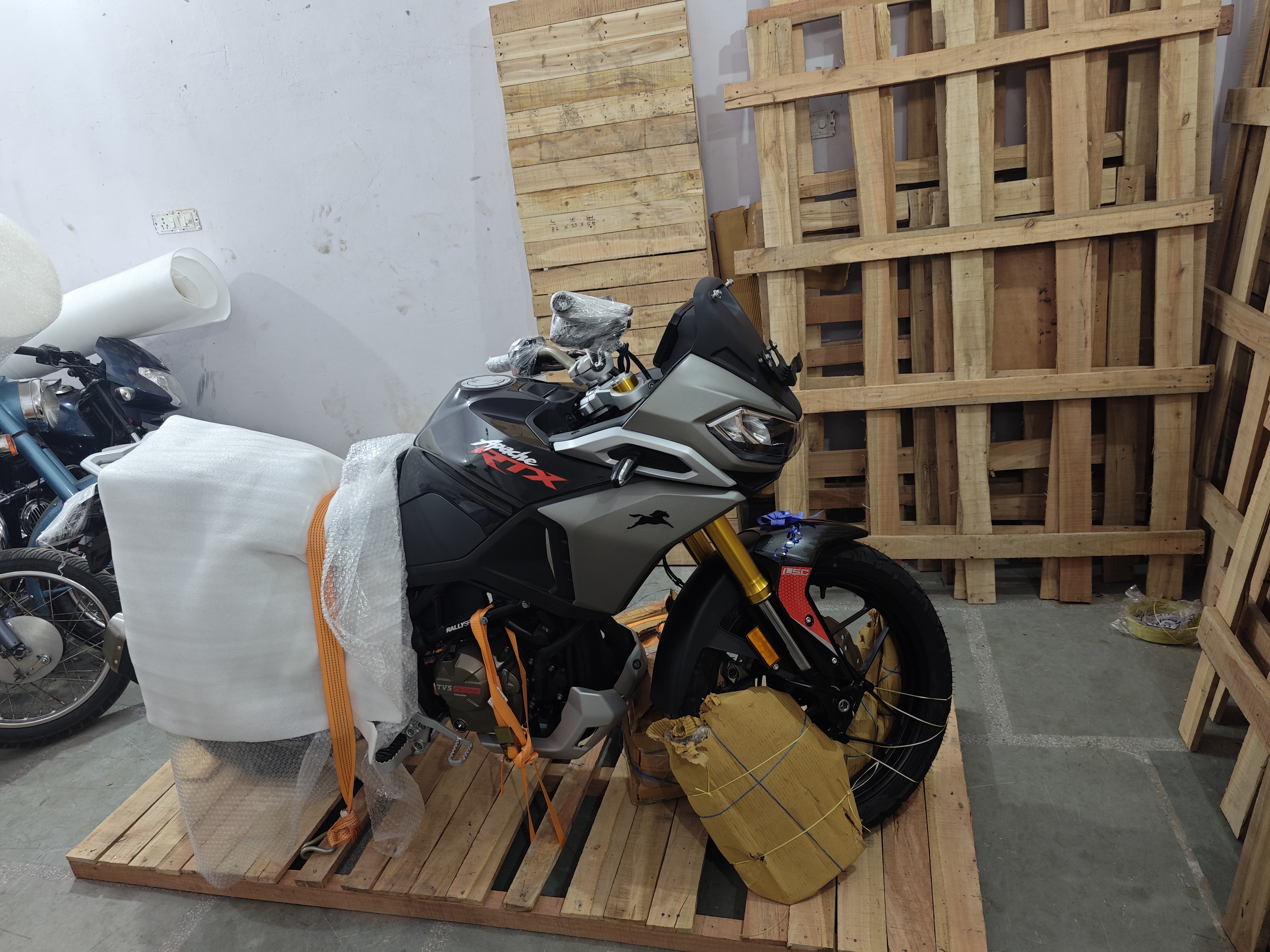 Export TVS Apache RTX From India